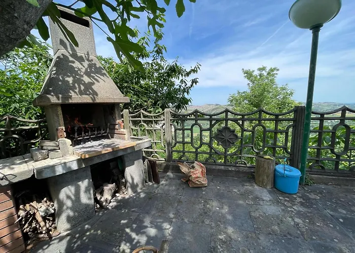 Secret Garden Of Проживание в семье Tossignano